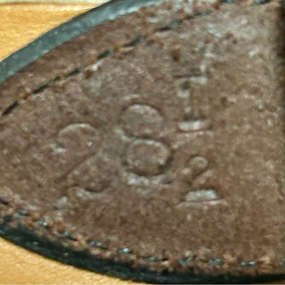 Needlepoint Equestrian Hunt Scene Belt with Solid Brass Buckle – Size 28.5 - Picture 9 of 9